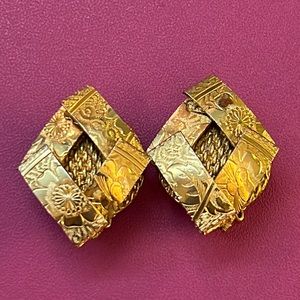 Vintage Hobe’ Earrings Costume Clip Gold Tone Fancy Jewelry Designer Signed